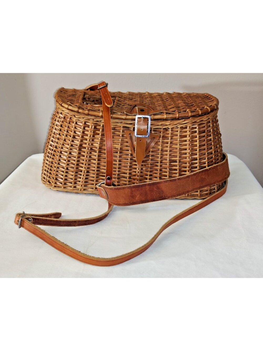 Vintage L.L. Bean Split Willow Wicker Fishing Creel Basket With Leather Strap